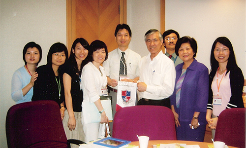 HK Methodist college team visits schools