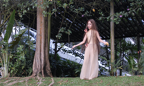 MGS puts up a modern medieval mystery play: From Eve to Mary … Walking with Women