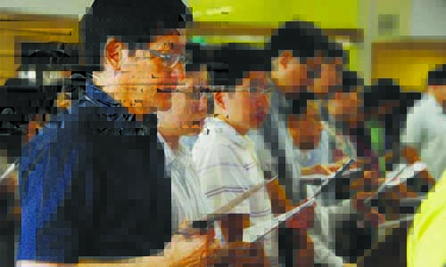 ACS staff start new year with worship