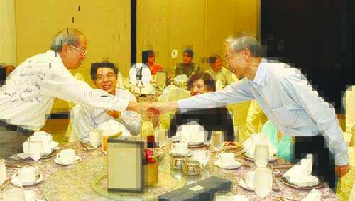 MMS supporters encouraged to ‘live in paradox’