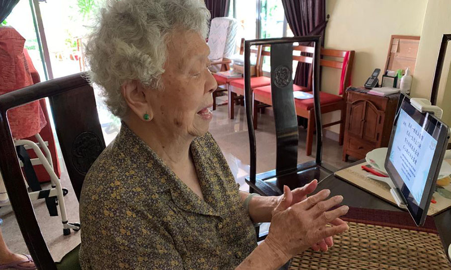 Age is just a number – Meeting a 93-year-old Zoomer