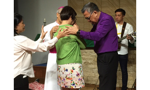 Four bishops ministered at 4th Ecumenical Charismatic Healing Service