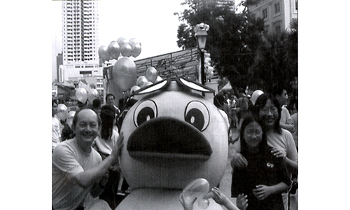 Ducks help bring cheer to Yong-en Care Centre