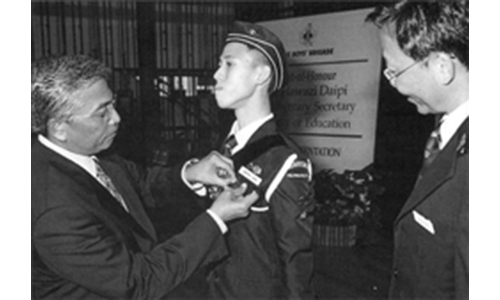 Teen gets Cross for Heroism for saving man’s life in Thailand